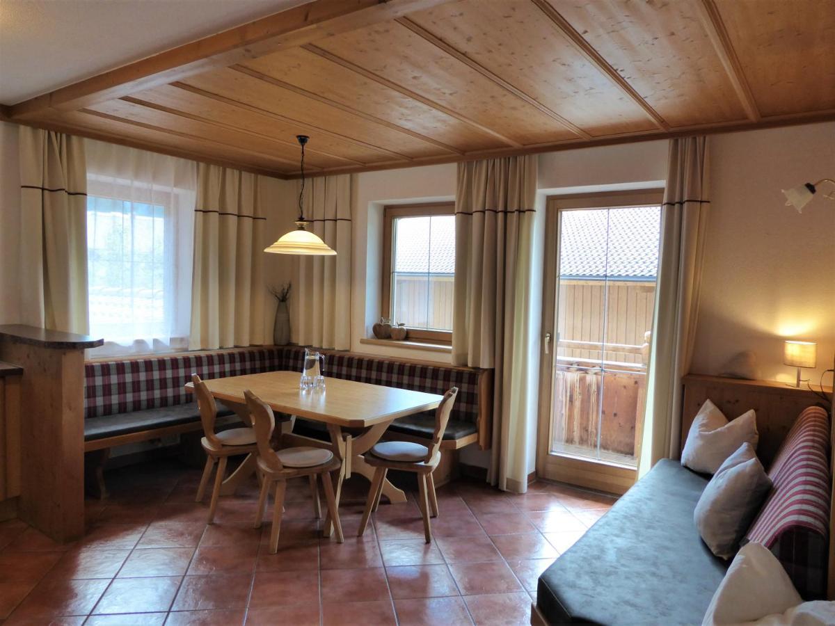 Alpbacher Appartementhaus Johannes מראה חיצוני תמונה