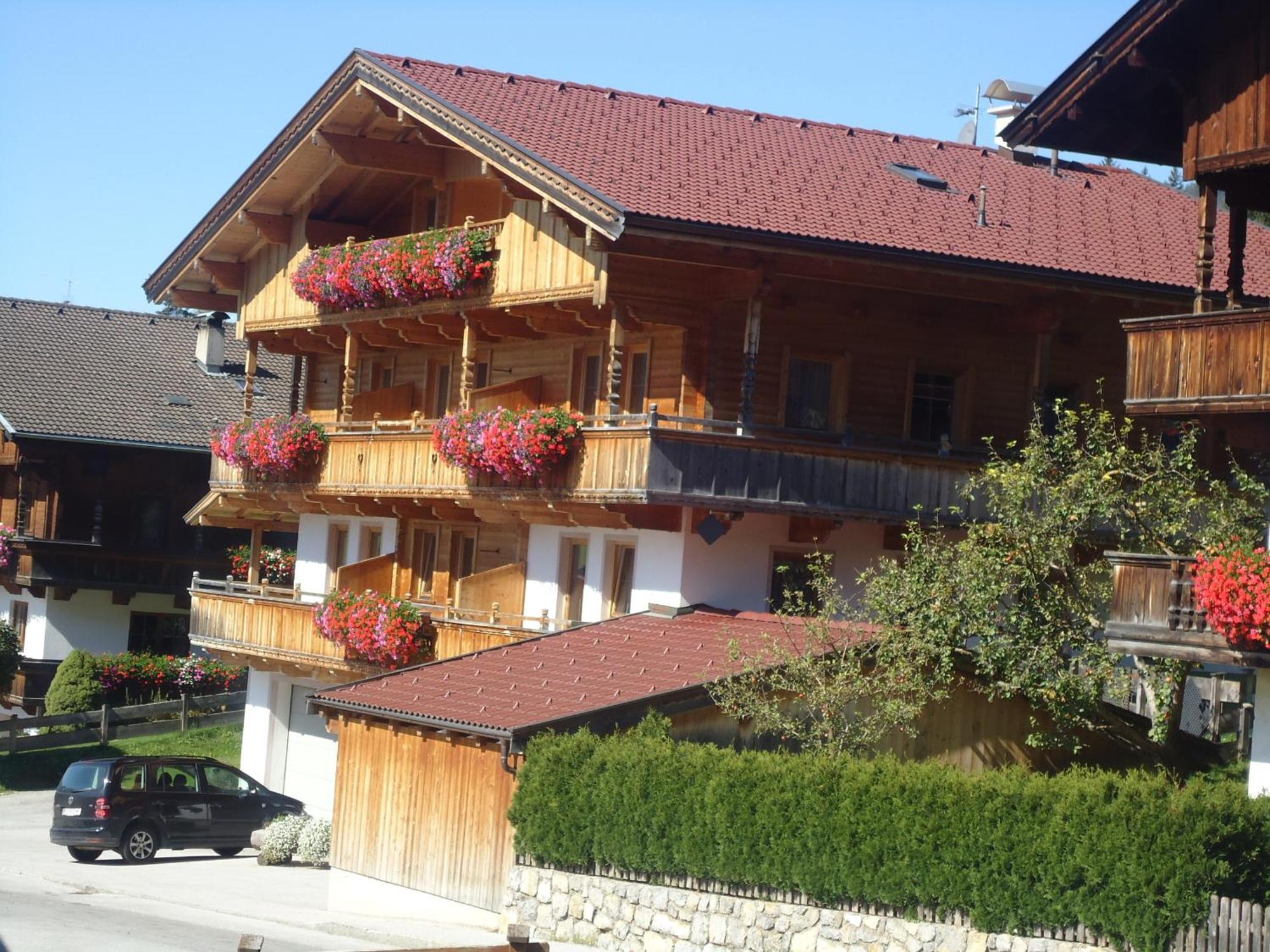 Alpbacher Appartementhaus Johannes מראה חיצוני תמונה