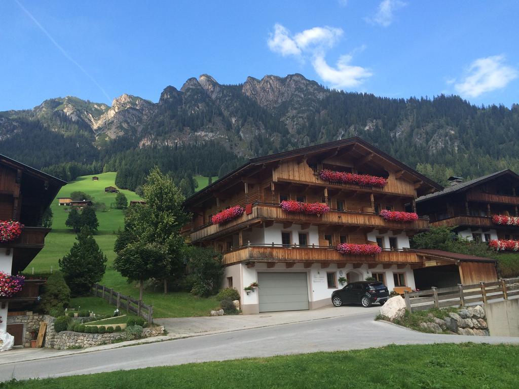 Alpbacher Appartementhaus Johannes מראה חיצוני תמונה